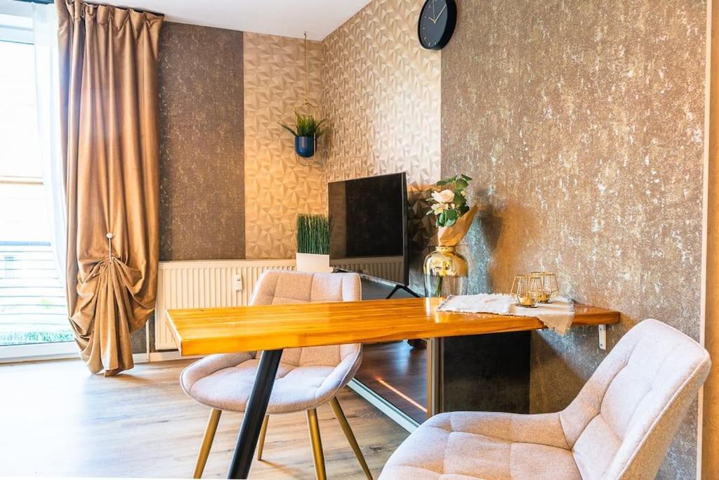 Golden Nugget Inkl Wlan, Parkplatz Lägenhet Detmold Exteriör bild